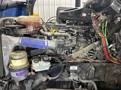 Detroit DD13 Engine for a Freightliner Cascadia