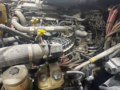 Detroit DD13 Engine for a Freightliner Cascadia