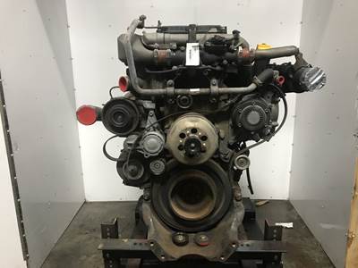 Detroit DD15 Engine for a Freightliner Cascadia