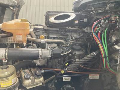 Detroit DD15 Engine for a Freightliner Cascadia