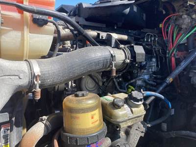 Detroit DD15 Engine for a Freightliner Cascadia