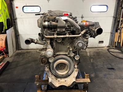 Detroit DD15 Engine for a Freightliner Cascadia