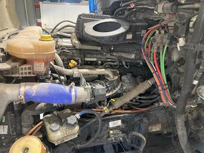 Detroit DD15 Engine for a Freightliner Cascadia