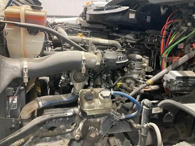 Detroit DD15 Engine for a Freightliner Cascadia