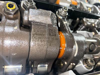 Detroit DD15 Engine for a Freightliner Cascadia