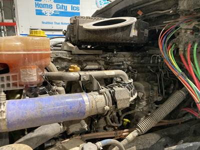 Detroit DD15 Engine for a Freightliner Cascadia