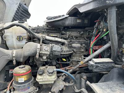 Detroit DD15 Engine for a Freightliner Cascadia
