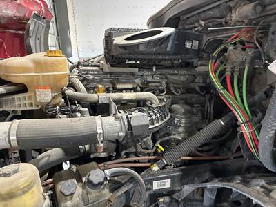 Detroit DD15 Engine for a Freightliner Cascadia
