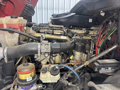 Detroit DD15 Engine for a Freightliner Cascadia