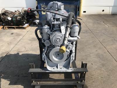 Mercedes-Benz MBE 904 Engine for a Freightliner MT