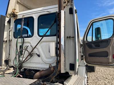 Freightliner Cascadia Exhaust Assembly