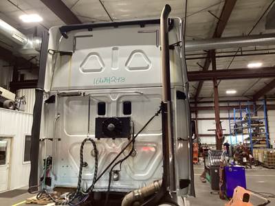 Freightliner Cascadia Exhaust Assembly