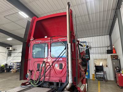Freightliner Cascadia Exhaust Assembly