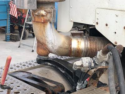 Freightliner Columbia 120 Exhaust Assembly