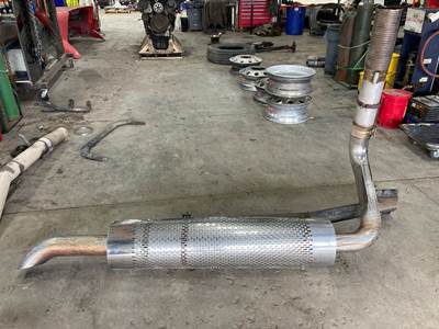 International 9100 Exhaust Assembly
