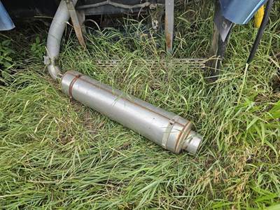 International 9400 Exhaust Assembly