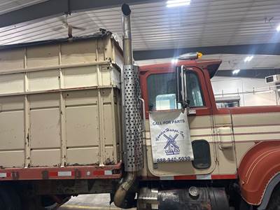 International TranStar 4200 Exhaust Assembly for a International 4200 Transtar