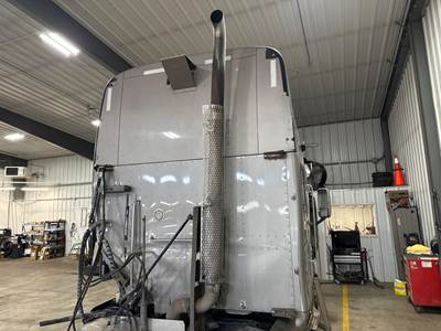 Peterbilt 587 Exhaust Assembly