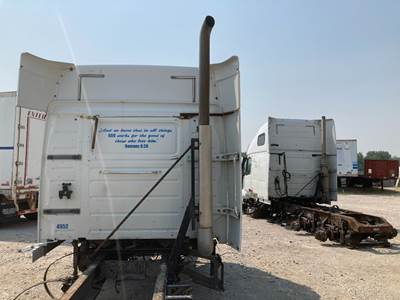 Volvo VNL Exhaust Assembly