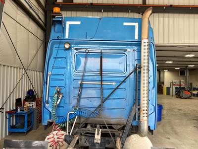 Volvo VNL Exhaust Assembly