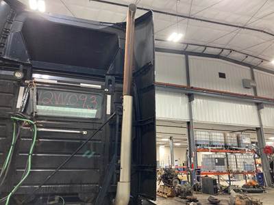 Volvo VNL Exhaust Assembly