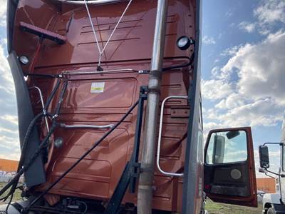 Volvo VNL Exhaust Assembly