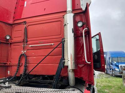 Volvo VNL Exhaust Assembly