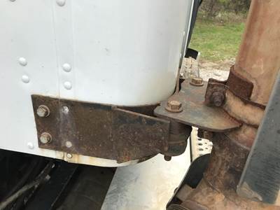 Caterpillar CT660 Exhaust Bracket