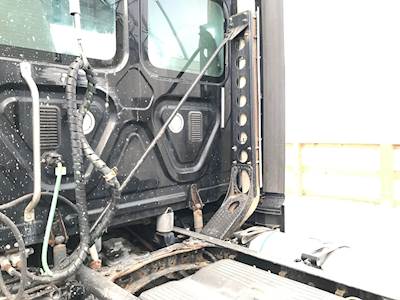 Freightliner Exhaust Brackets For Sale | MyLittleSalesman.com