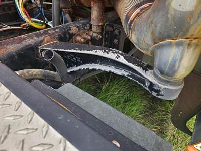 Freightliner Century Class 120 Exhaust Bracket for a Freightliner C120 Century