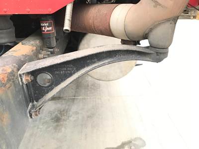 Freightliner Century Class 120 Exhaust Bracket for a Freightliner C120 Century