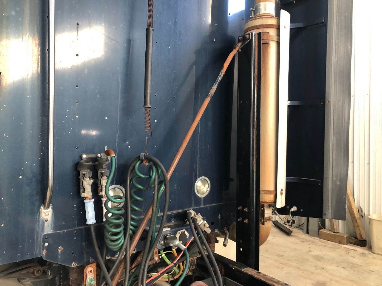 2007 Freightliner Columbia 120 Exhaust Bracket For Sale Winimac, IN