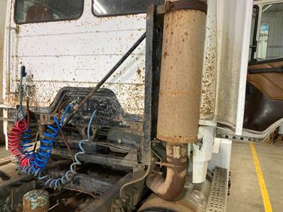 Freightliner FLC112 Exhaust Bracket