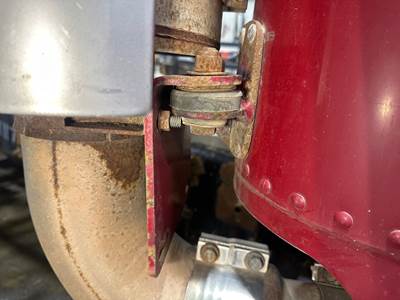 Freightliner FLD112 Exhaust Bracket