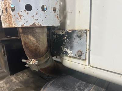 International 4900 Exhaust Bracket