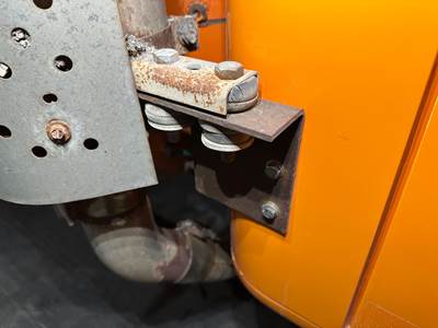 International 4900 Exhaust Bracket