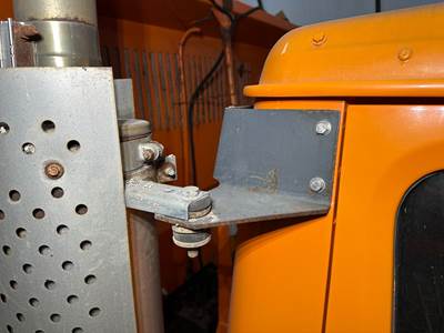 International 4900 Exhaust Bracket