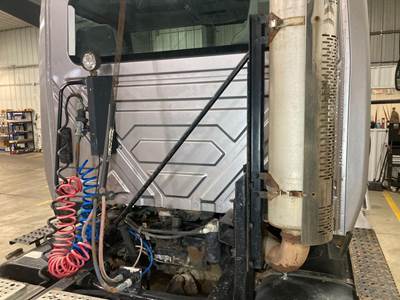 International 8600 Exhaust Bracket