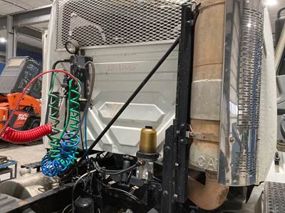 International 8600 Exhaust Bracket