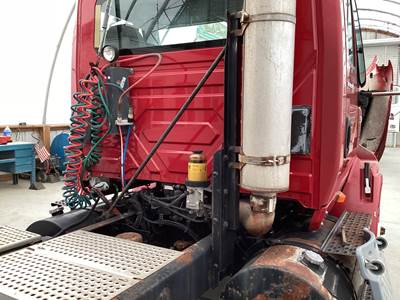 International 8600 Exhaust Bracket