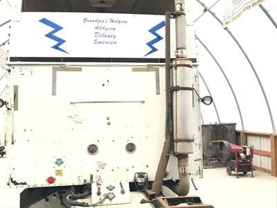 International 9200 Exhaust Bracket