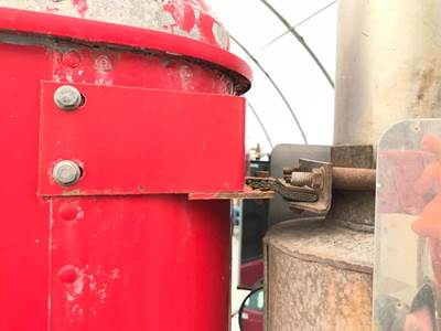 International 9300 Exhaust Bracket