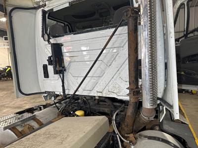 International ProStar Exhaust Bracket