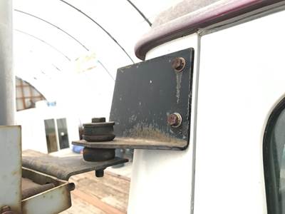 International S2500 Exhaust Bracket