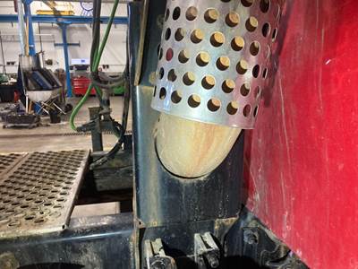 Kenworth T800 Exhaust Bracket