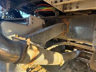 Kenworth W900B Exhaust Bracket