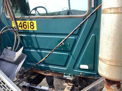 Mack CX Exhaust Bracket