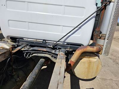 Mack RD600 Exhaust Bracket