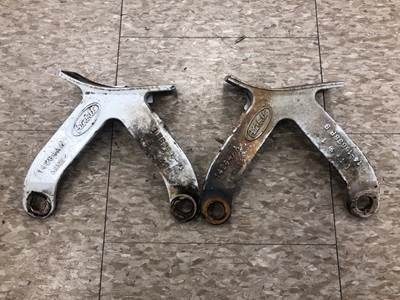 Peterbilt 367 Exhaust Bracket