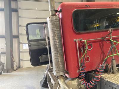 Peterbilt 379 Exhaust Bracket